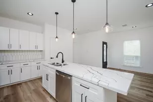 1415 E 35th St, Houston, TX 77022 - Photo 11