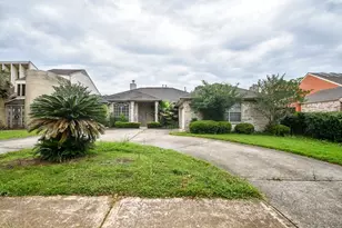 8022 Duffield Ln, Houston, TX 77071 - Photo 9