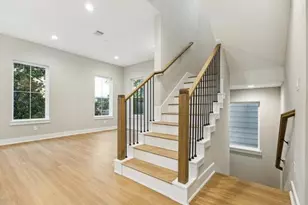 812 Thornton Rd, Houston, TX 77018 - Photo 11