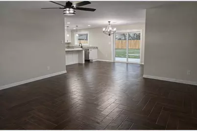 802 Victoria Street, Navasota, TX 77868 - Photo 3
