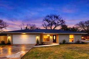 802 Victoria St, Navasota, TX 77868 - Photo 1