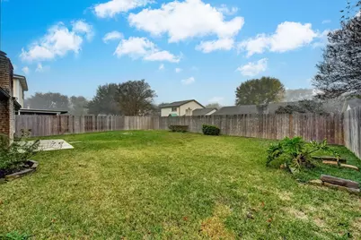 10118 Fernstone Lane, Houston, TX 77070 - Photo 11