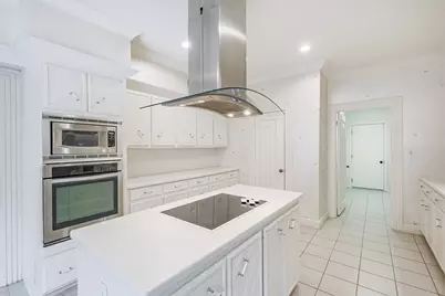 11139 Riverview Way, Houston, TX 77042 - Photo 15