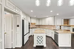 202 W Greywing Cir, The Woodlands, TX 77382 - Photo 13