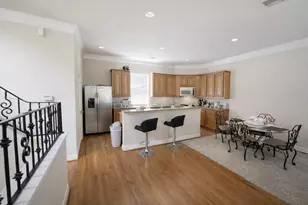 1012 Studer St, Houston, TX 77007 - Photo 5