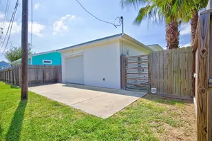 1119 Avenue L, Galveston, TX 77550 - Photo 43