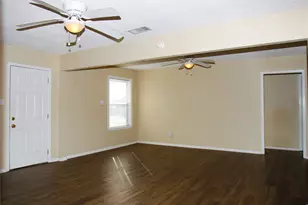 520 McKee St, Clute, TX 77531 - Photo 3
