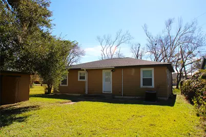 520 McKee Street, Clute, TX 77531 - Photo 15