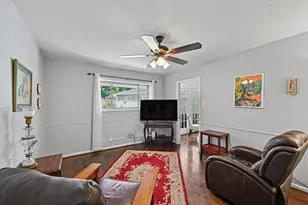 7719 Burning Hills Dr, Houston, TX 77071 - Photo 17