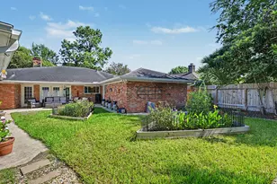 7719 Burning Hills Dr, Houston, TX 77071 - Photo 25