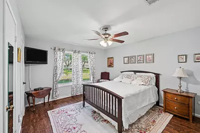 7719 Burning Hills Drive, Houston, TX 77071 - Photo 19