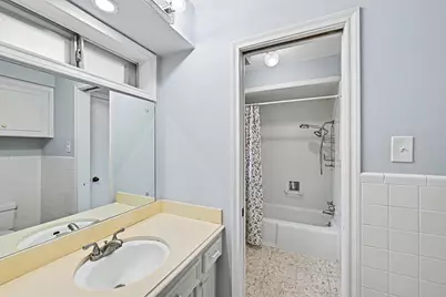 7719 Burning Hills Drive, Houston, TX 77071 - Photo 21