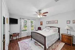 7719 Burning Hills Dr, Houston, TX 77071 - Photo 13