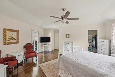 7719 Burning Hills Drive, Houston, TX 77071 - Photo 15
