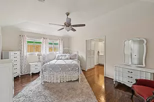 7719 Burning Hills Dr, Houston, TX 77071 - Photo 9
