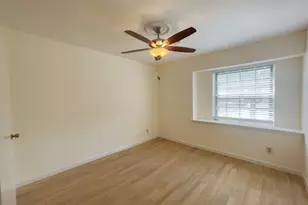 7710 Romney Rd, Houston, TX 77036 - Photo 21