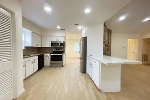 7710 Romney Rd, Houston, TX 77036 - Photo 3