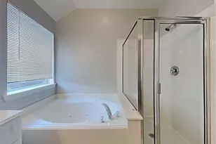 9010 York Hollow Ln, Houston, TX 77044 - Photo 9