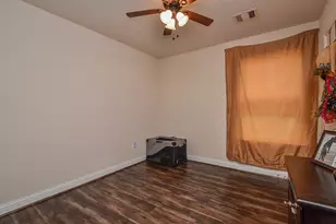 12022 Mallard Stream St, Houston, TX 77038 - Photo 15