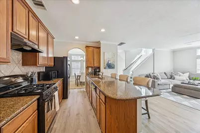 3319 Leading Point Drive, Houston, TX 77091 - Photo 11