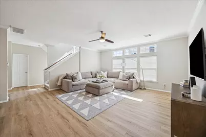 3319 Leading Point Drive, Houston, TX 77091 - Photo 9