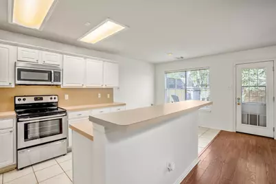 55 N Walden Elms Circle, The Woodlands, TX 77382 - Photo 9