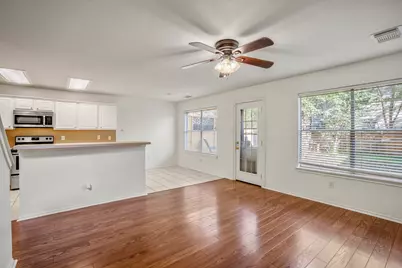 55 N Walden Elms Circle, The Woodlands, TX 77382 - Photo 7
