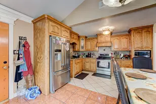 316 Hickman Ln, Angleton, TX 77515 - Photo 17