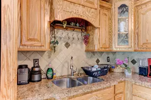 316 Hickman Ln, Angleton, TX 77515 - Photo 15