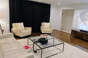 1202 Shadeland Dr, Houston, TX 77043 - Photo 7