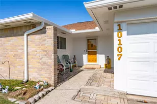 10107 Rocky Hollow Rd, La Porte, TX 77571 - Photo 3