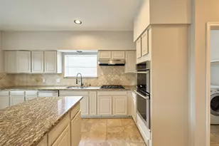 28130 Laura Ct, Conroe, TX 77385 - Photo 17