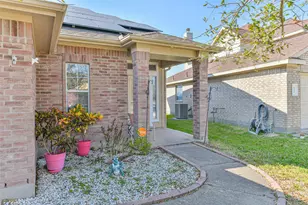 8319 White Pine Ln, Baytown, TX 77523 - Photo 7
