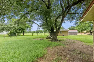 970 Martin Rd, Madisonville, TX 77864 - Photo 29