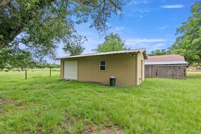 970 Martin Road, Madisonville, TX 77864 - Photo 31