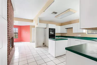 1002 Ransom Street, Anahuac, TX 77514 - Photo 7