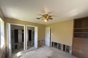 1002 Ransom St, Anahuac, TX 77514 - Photo 31