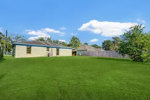 131 Lakewood Dr, Clute, TX 77531 - Photo 21