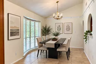 8831 Hendon Ln, Houston, TX 77036 - Photo 11