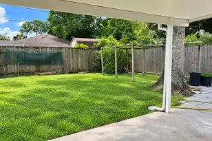 8831 Hendon Ln, Houston, TX 77036 - Photo 25