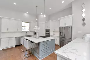 4962 Edison Park Ln, Houston, TX 77081 - Photo 9