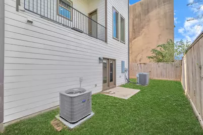4962 Edison Park Lane, Houston, TX 77081 - Photo 35