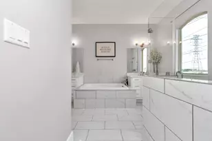 4962 Edison Park Ln, Houston, TX 77081 - Photo 23