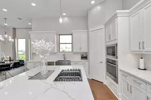 4962 Edison Park Ln, Houston, TX 77081 - Photo 7