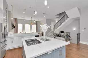 4962 Edison Park Ln, Houston, TX 77081 - Photo 5
