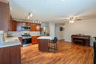 3812 Amanda Dr, Dickinson, TX 77539 - Photo 3