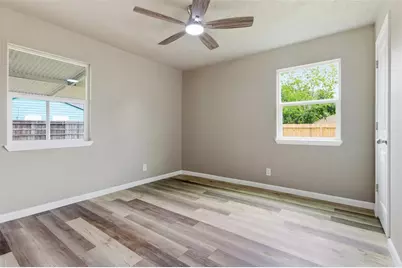 2307 Windsor Lane, Pasadena, TX 77506 - Photo 11