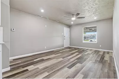 2307 Windsor Lane, Pasadena, TX 77506 - Photo 5