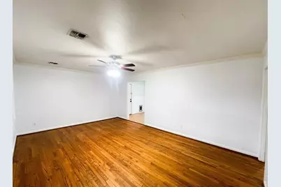 611 Frankie, Wharton, TX 77488 - Photo 3