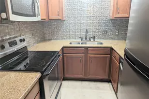 2601 Bellefontaine St, Houston, TX 77025 - Photo 7